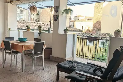 Image de Lovely space with terrace in the old town!