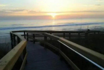 Image de Barefoot Bay Beautiful 3/2 completely remodeled. .