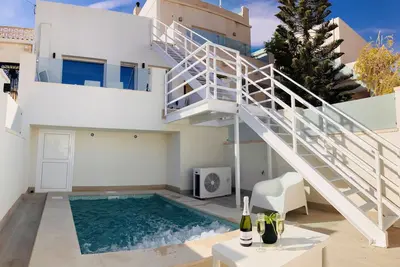 Casa Bohemios Verde : Modern House -  Hydromassage Pool at the Costa Blanca