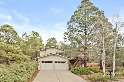 Image de Mountain View Home in the Country Club w/Ac!