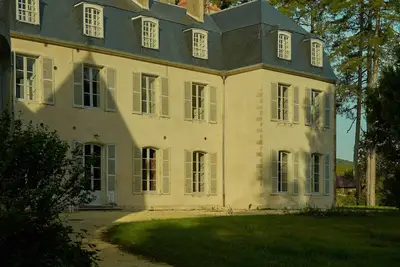 Image de Exquisite Château de Thauvenay surrounded by Sancerre vineyards, 24 beds 23bath