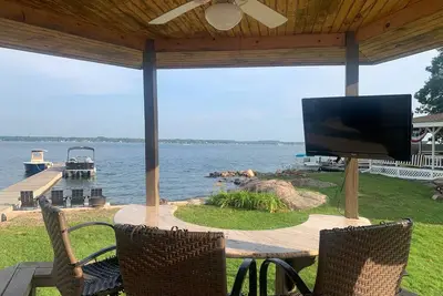 Image de Family friendly Island with Channel view, and dreamy amenities!