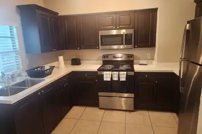 Image de Home away from home, minutes away from Hardrock Stadium.