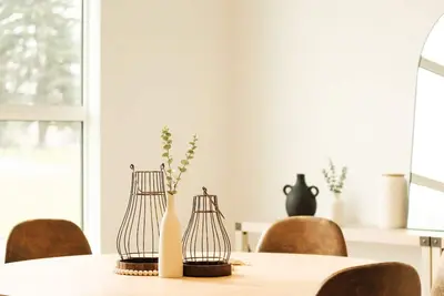 Image de Luxury Home | Sleeps 8, Fireplace, Prime Location, A/C