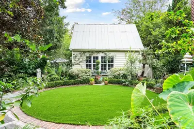 Image de Private Garden Cottage in Historic Downtown Charleston
