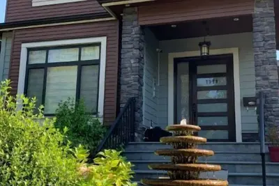 Image de 7380 Luxurious 5 Beds, 5 Bathrooms, New house