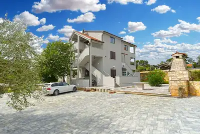 Image de Apartment 2295/78368 (Istria - Banjole), 300m from the beach