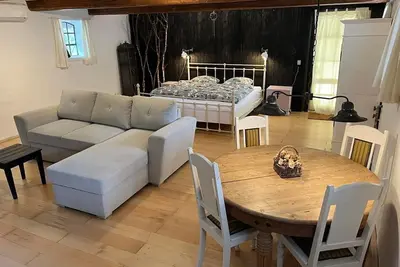 Image de Romantisk og Rummelig Suite i Landlige Omgivelser