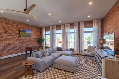 Image de Historic Main Street Lofts - 3rd floor