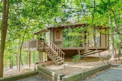 Image de Jasper Hideaway w/ Spacious Deck + Community Pool