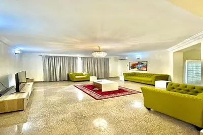Image de Tastefully Furnished Five Bedrooms at Asokoro Abuja