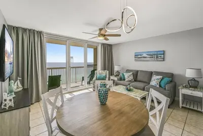 Image de Renovated Beachfront Condo with Sensational Views!