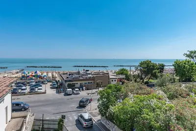 Image de Pescara SeaView Apartment with Private Parking!