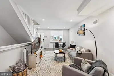 Image de Immaculate, Modern 3 Bedroom 2 Bath Full House\nMins away from Stadiums