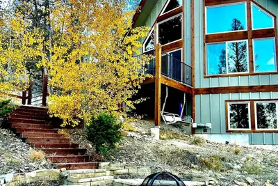 Image de Beautiful Modern Mountain Retreat!