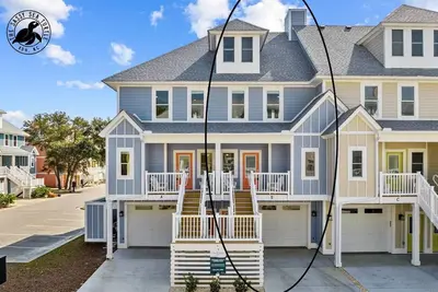 Image de 3br Condo in Kdh with Community Waterpark and Private Hot Tub | Sassy Sea Turtle