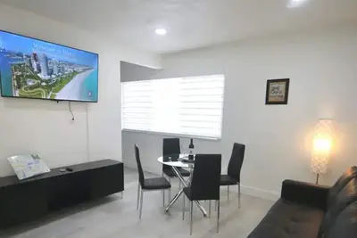 Image de 251 Airport/Top House Apartment 3