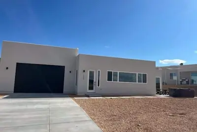 Image de Desert Lakehouse Getaway