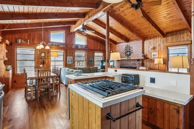 Image de 5208- Murph's Cottage, Obx Cottage Charm. Just Steps to the Ocean. Awesome Location.