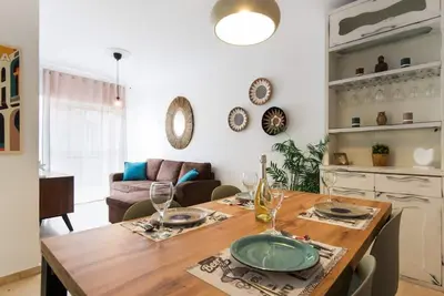Image de The 2nd Corner: Central Apartment