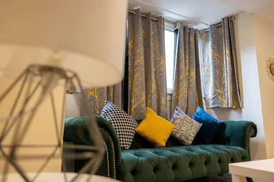 Image de 3 bedrooms-8Guests-babycot-15mintopepys-freeparkg