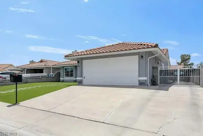Image de Nice property in a cul de sac community, 20 mins from the Vegas strip.