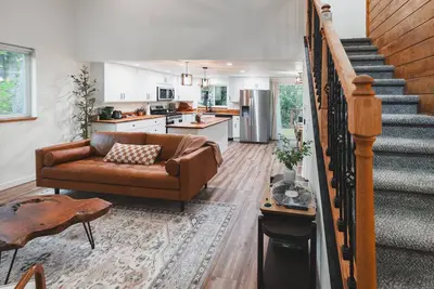 Image de Green Cabin - Hot tub, Ev, Fire Pit, Hammock