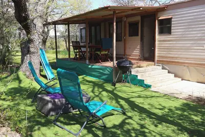 Image de Mobilhome Dans un Lieu de Calme en pleine nature Jouques (13)