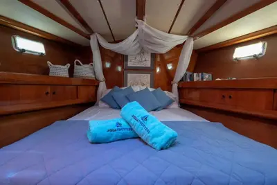Image de Elegant and Luxurious Boat