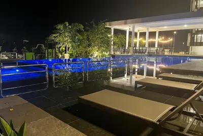 Image de cozy family stay seaview & airport view batu maung