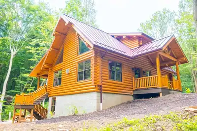 Image de Creek Song Cabin 3 bedroom, sleeps 6, hot tub