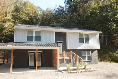 Image de Buckeye Haven Retreat whole house