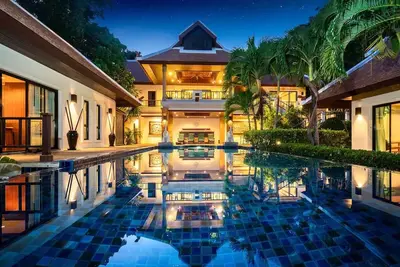 Image de 1350㎡ Gated Private Royal Pool Beach Villa 4 bdrs\n