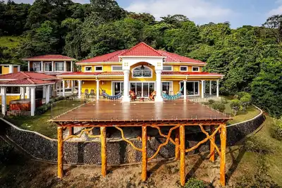 Image de 𝑳𝒖𝒙𝒆 » 5 Lakeview Villas » Sleeps 25 » Ac »Pool »Hot Tub »Weddings »Retreats