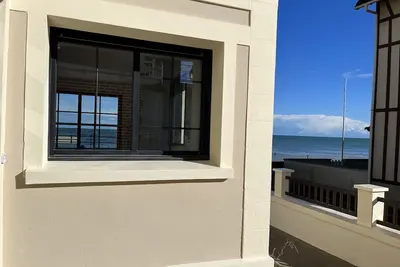 Image de Maison face à la mer entièrement rénovée, 5 chambres