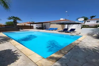 Image de Luxury Villa with Vip room private swimming pool and  parking 150m from the sea