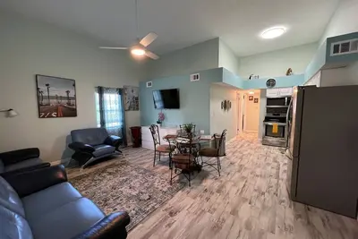 2 bedrm Venice, large, quite