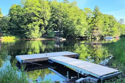 Image de Bluejays - Waterfront cottage on Muskoka River