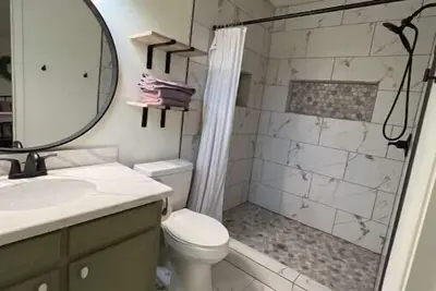 Image de Delightful 4-bedroom home & comfy sleeping spaces\n\n