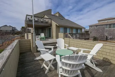 Image de Knock On Wood - Directly across from the beach access with terrific ocean views
