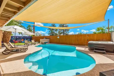 Image de 4br Scottsdale Tempe Oasis! Heated Pool & Hot Tub!