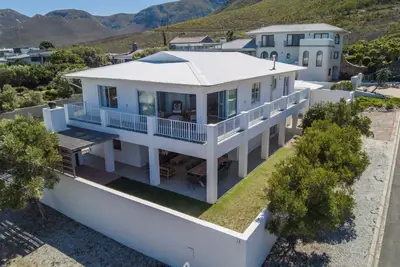 Image de Zo'luha - spacious family home in Voelklip