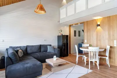 Image de Appartement \"Schwarzwaldtraum\" avec vue sur les montagnes, piscine communautaire et Wi-Fi