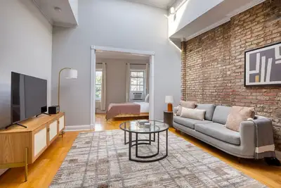 Image de Trendy West Village 1br w/ In-Unit W/D, nr Shops, by Blueground