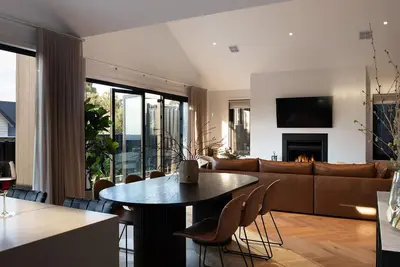 Image de Maison Noire- stunning Scandinavian design, great location