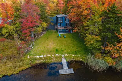 Image de Lakefront Chalet | Fire Pit | Kayak | Dog Friendly