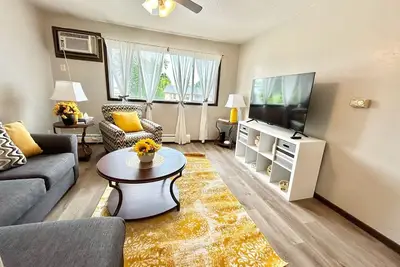 Beautiful & Spacious Apartment located in Marion 🌟🏠\n