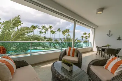 Huge| Lux| 3Br| @ Marbella |Beachfront |Fast Wifi