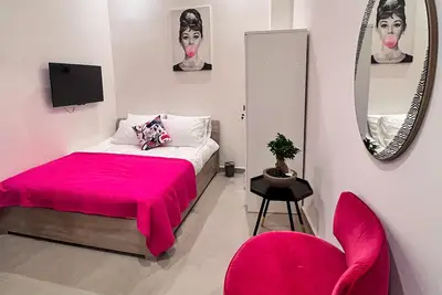 Image de Gemmayzeh House Fuchsia