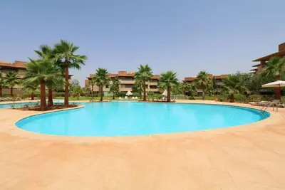 Image de Accès piscine depuis votre jardin privé Prestigia